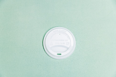 Coperchio per tazza di colore naturale per bere diretto Alien CPLA da 90 mm